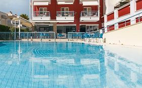 Summer Dream Hotel